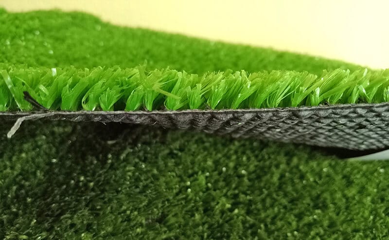 Lắp đặt trải thảm cỏ nhân tạo sân bóng đá