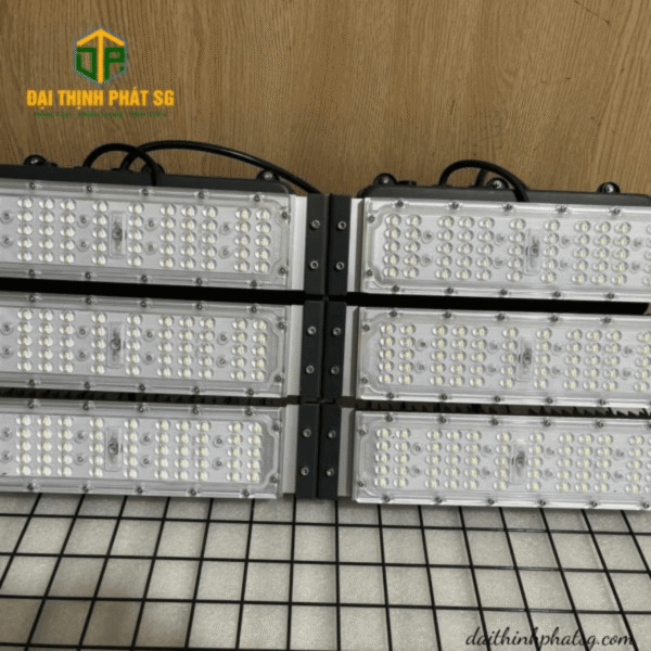 Đèn pha module sân thể thao 300w