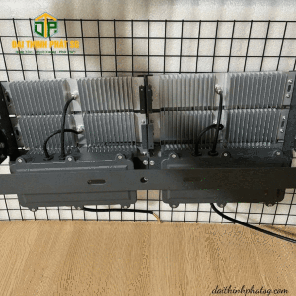 Đèn pha module sân thể thao 300w - Hình ảnh 2